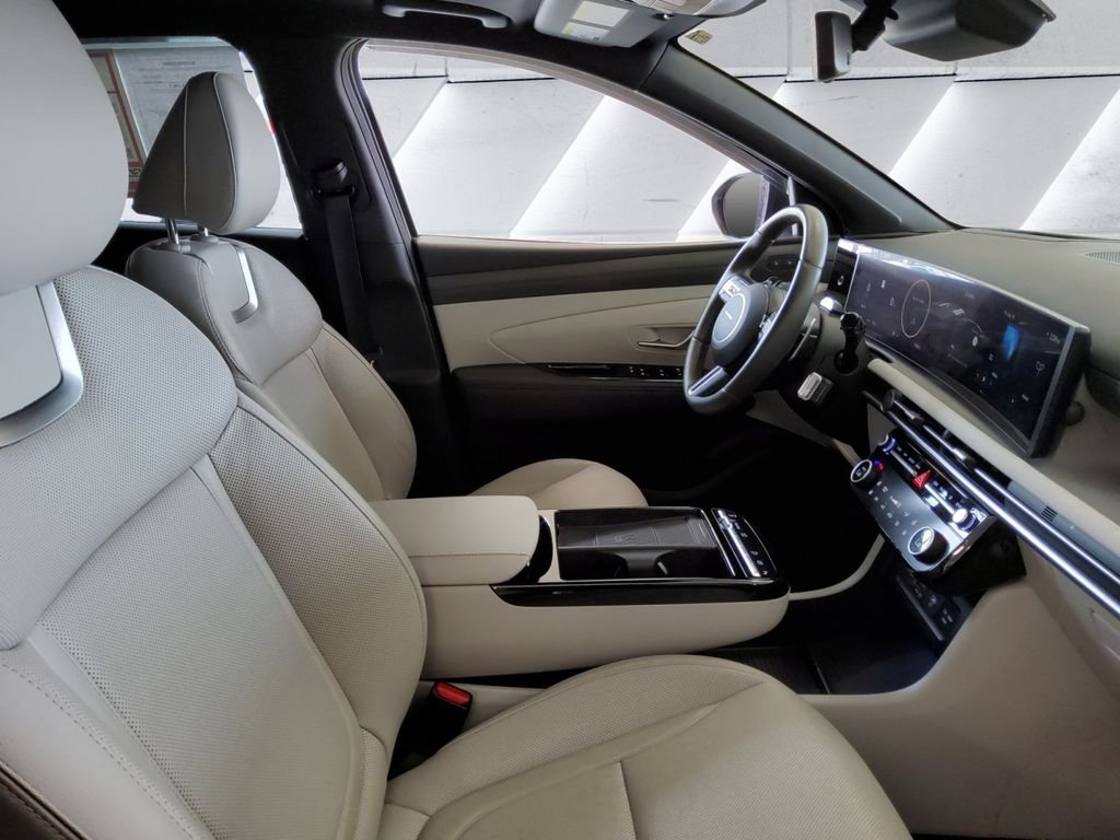 Used 2025 Silver Hyundai Limited image 13