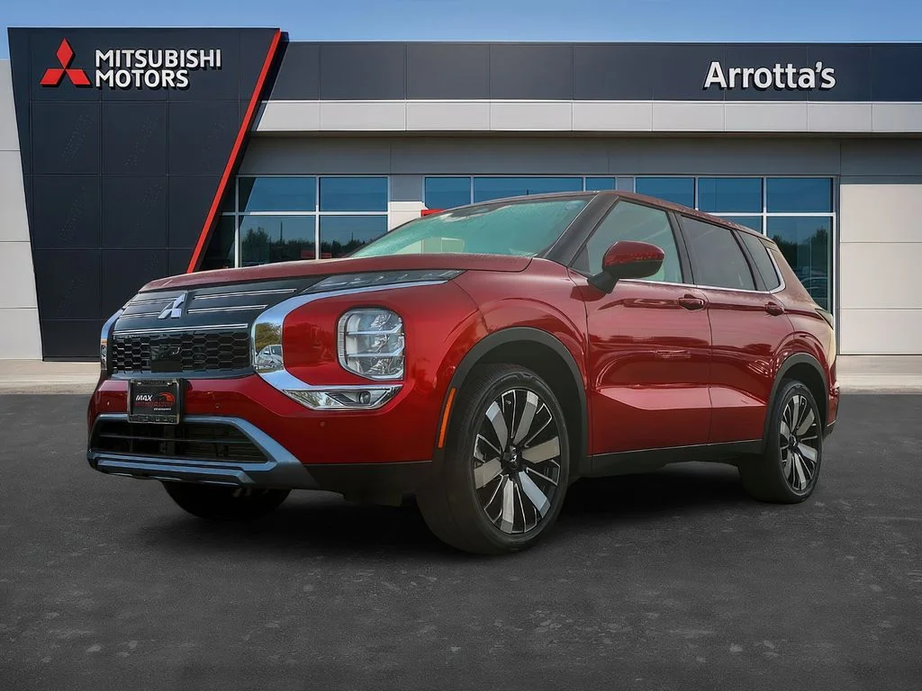 New 2026 Red Diamond Mitsubishi LE image 33
