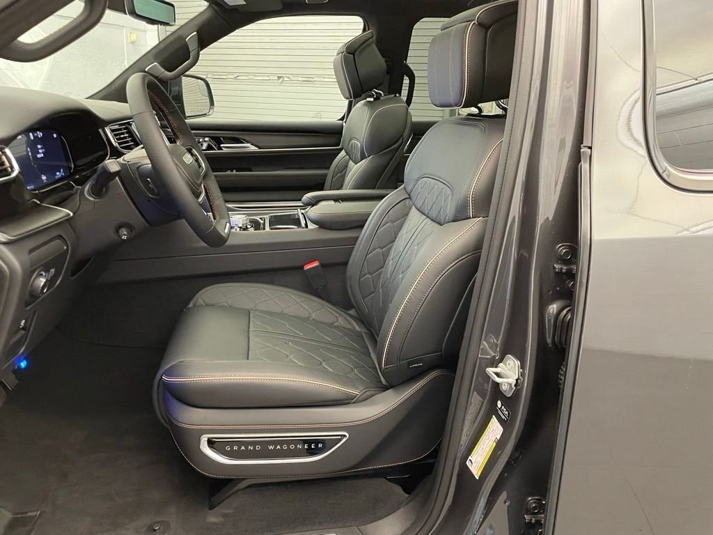 New 2026 Baltic-Gray Metallic Clear-Coat Exterior Paint Jeep Summit Reserve image 24