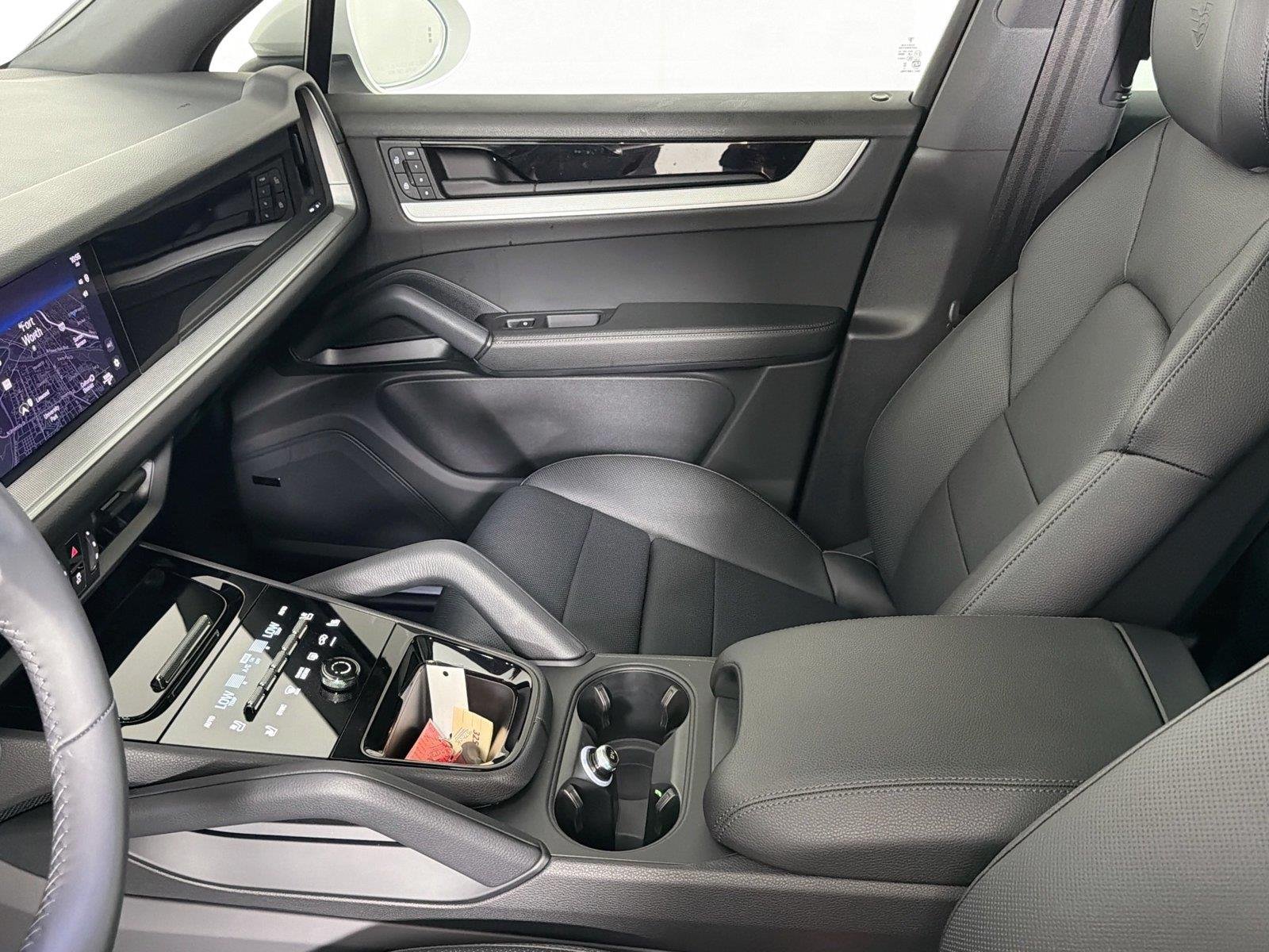 2025 Porsche Cayenne E-Hybrid - Photo 29