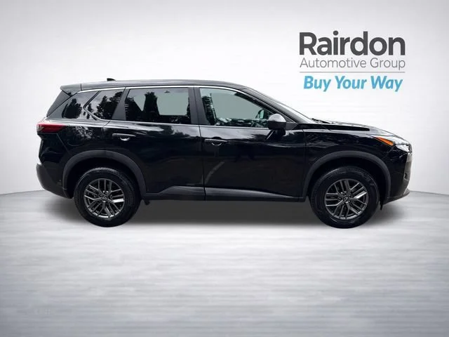 Used 2022 Super Black Nissan S image 8