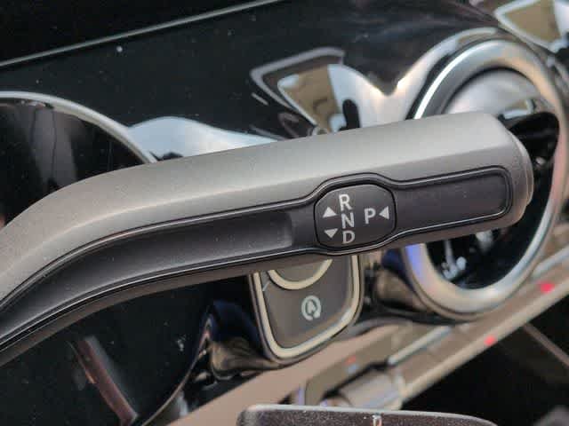 Used 2026 Cirrus Silver Metallic Mercedes-Benz GLA 250 image 32