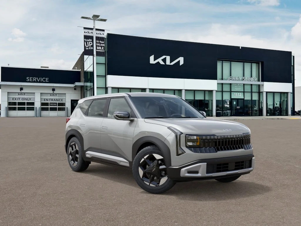 New 2027 Ivory Kia EX image 8