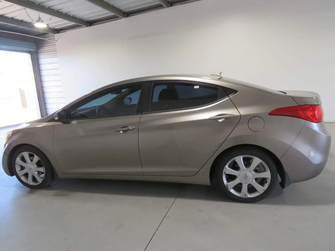 2013 Hyundai Elantra Limited - Photo 8