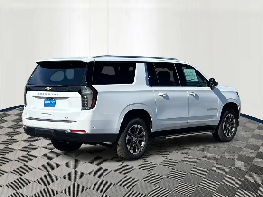 2026 Chevrolet Suburban LT - Photo 5