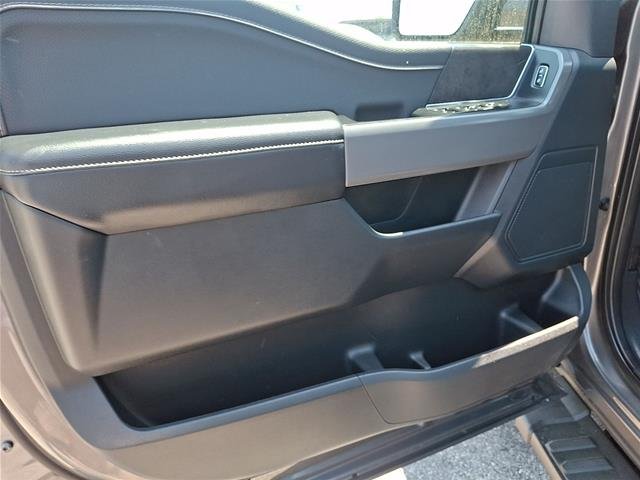New 2026 Carbonized Gray Metallic Ford XLT image 29
