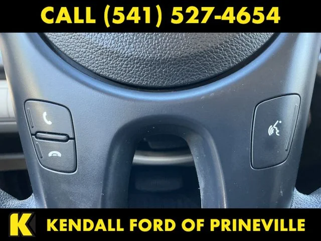 Used 2010 White Kia EX image 19