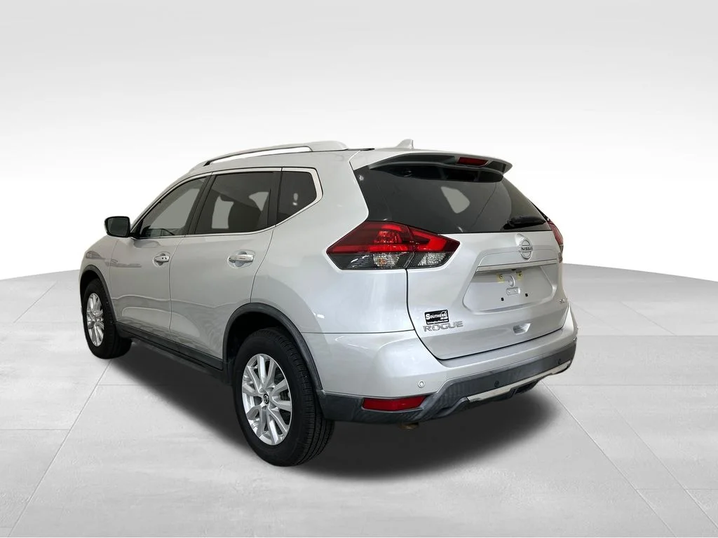 Used 2019 Silver Nissan SV image 3