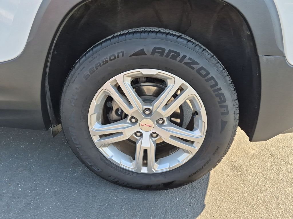 Used 2018 White GMC SLE image 11