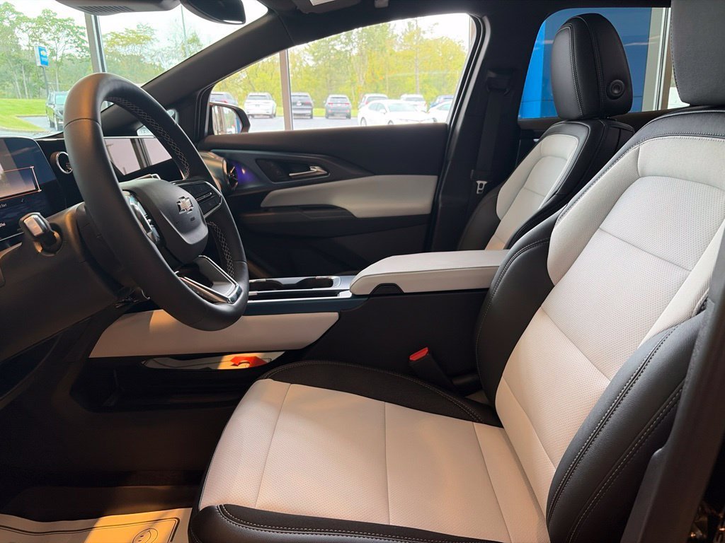 2026 Chevrolet Equinox EV 2LT - Photo 13