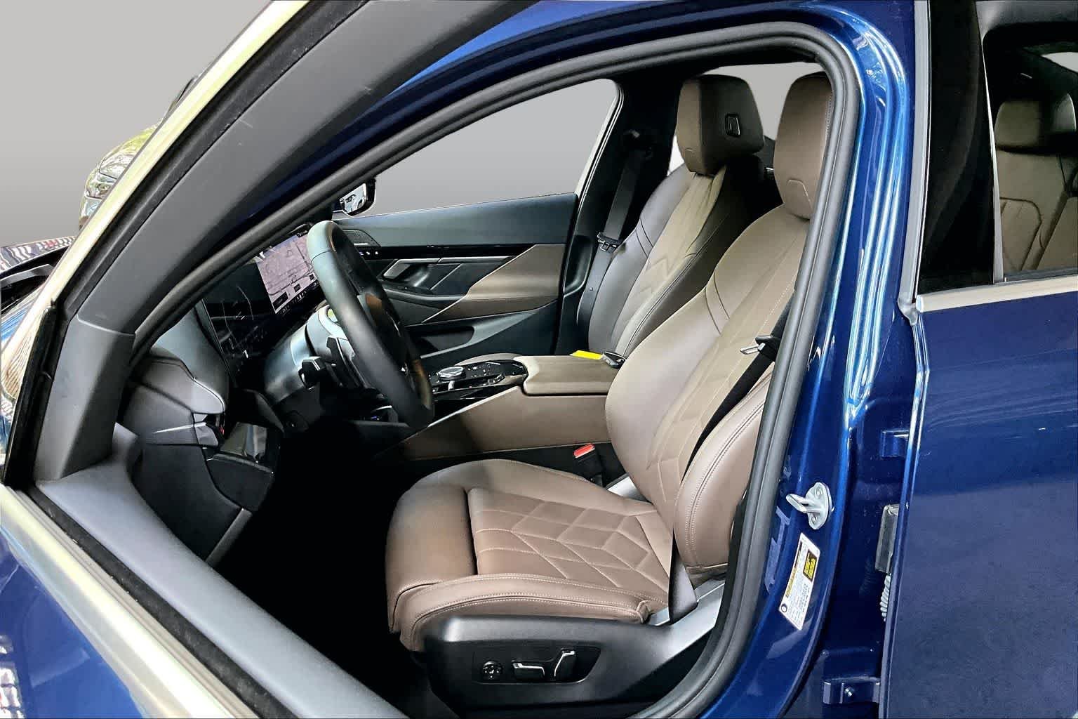 Used 2025 Phytonic Blue Metallic BMW 530i image 7