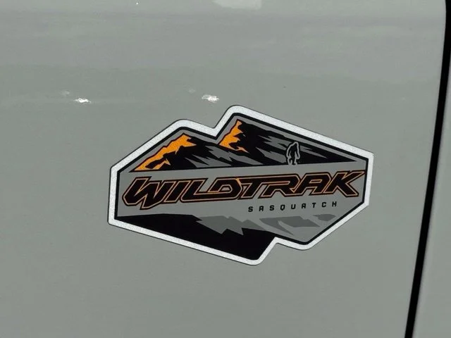 Used 2023 Gray Ford Wildtrak image 11