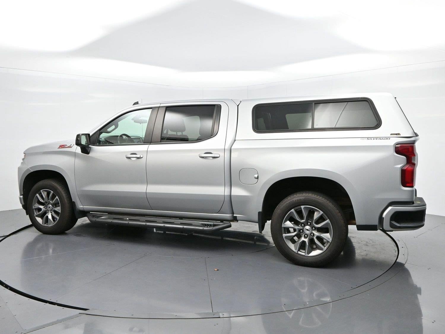 Used 2020 SILVER ICE METALLIC Chevrolet RST image 5