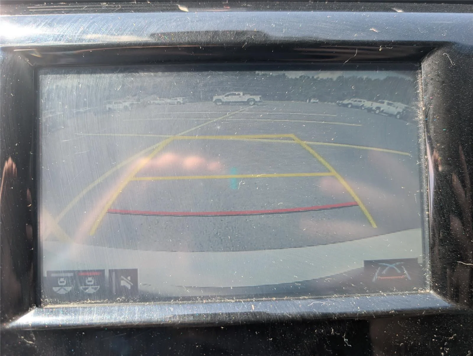 Used 2018 Super White Toyota SE image 13