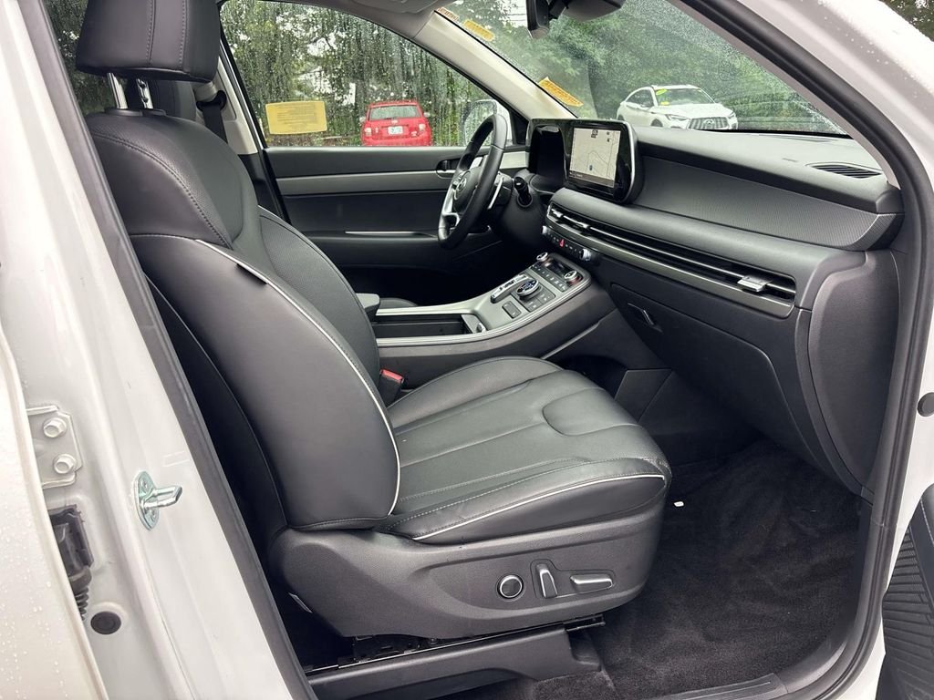 Used 2024 White Hyundai XRT image 17