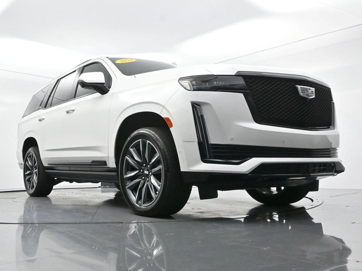 Used 2024 Crystal White Tricoat Cadillac Sport Platinum image 54