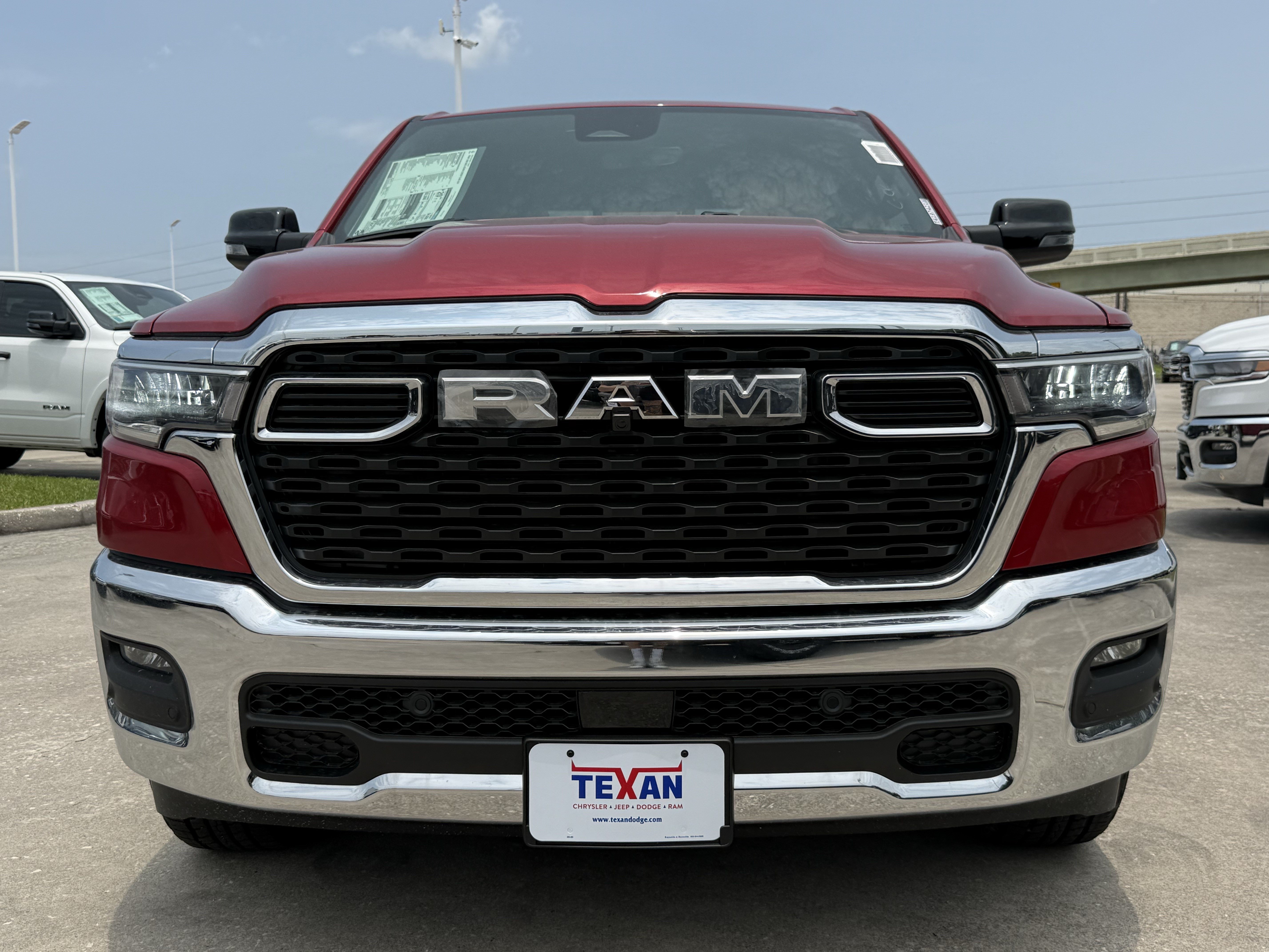 New 2026 Molten Red Pearl-Coat Exterior Paint RAM Big Horn image 6