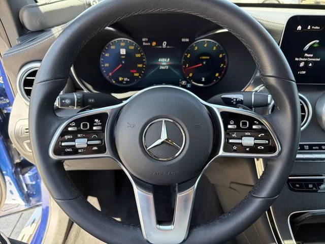 Used 2023  Mercedes-Benz GLC 300 Coupe image 16