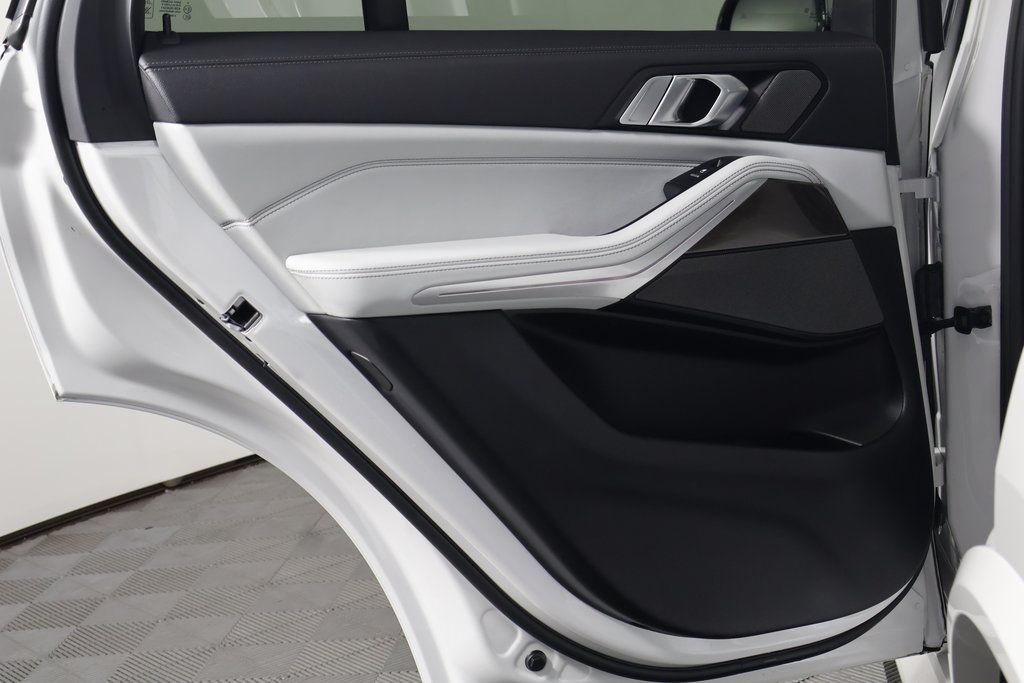 Certified Used 2023 Mineral White Metallic BMW xDrive40i image 13