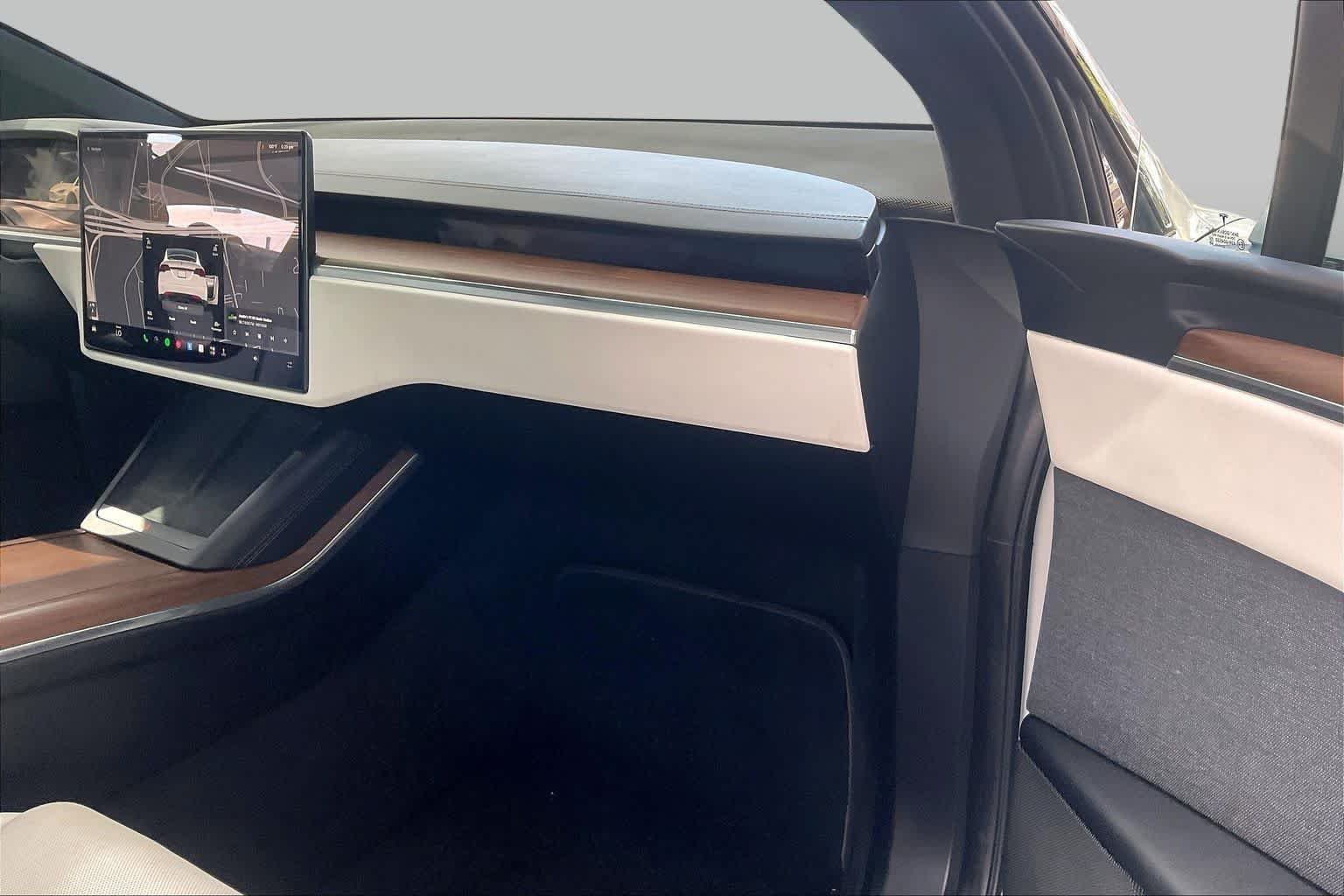 Used 2022 Pearl White Multi-Coat Tesla  image 18