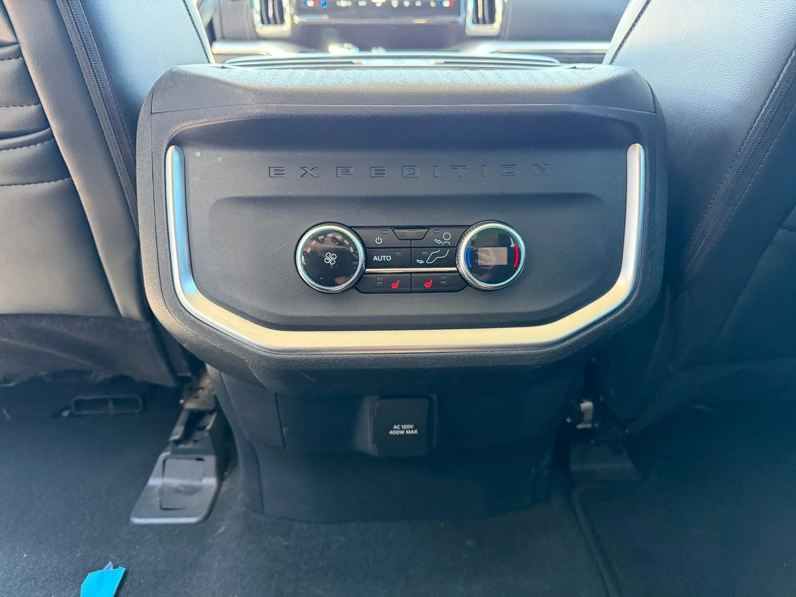 Used 2025 Black Ford Platinum image 13