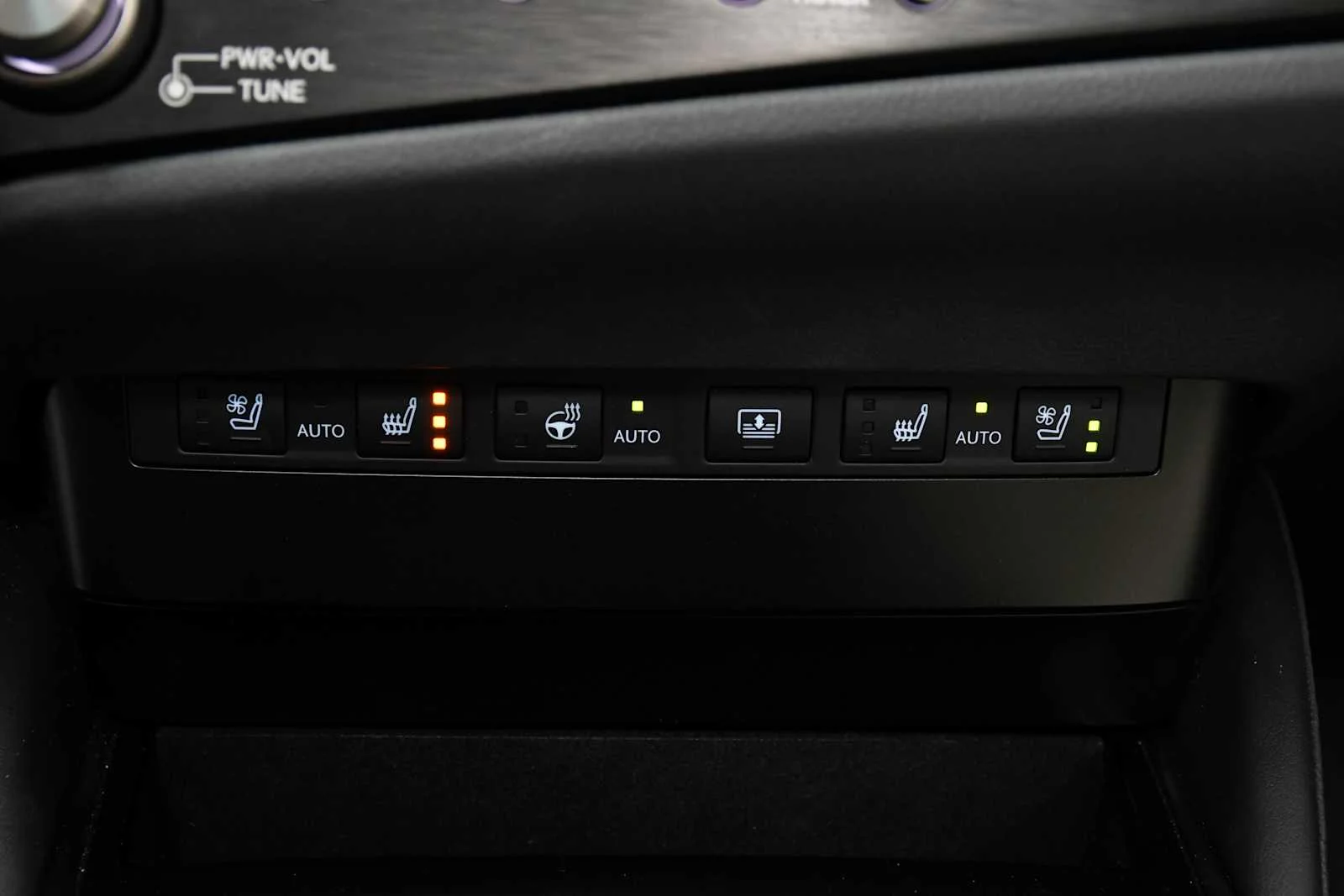 Used 2025 Eminent White Pearl Lexus Luxury image 22