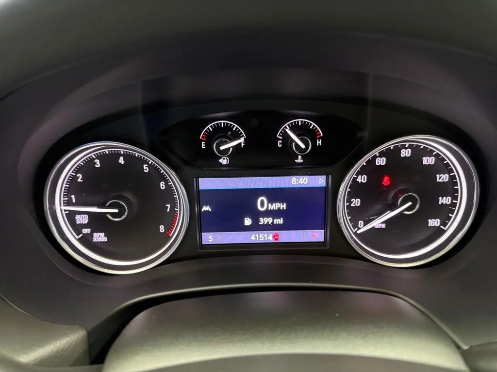 Used 2023 Green Buick Essence image 22