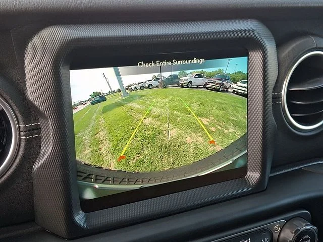 Used 2023 Yellow Jeep Sahara image 13