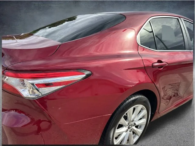 Used 2018 Red Toyota LE image 24
