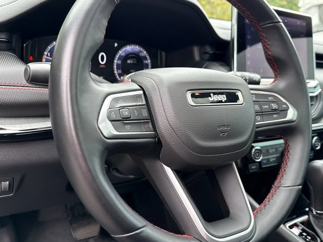 Used 2022 Granite Crystal Metallic Clearcoat Jeep Trailhawk image 13