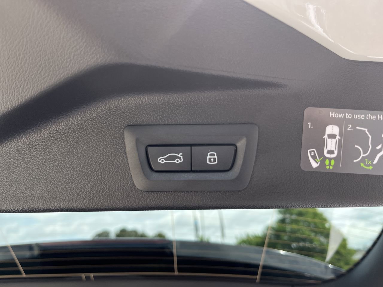 New 2026 Mineral White Metallic BMW xDrive40i image 35