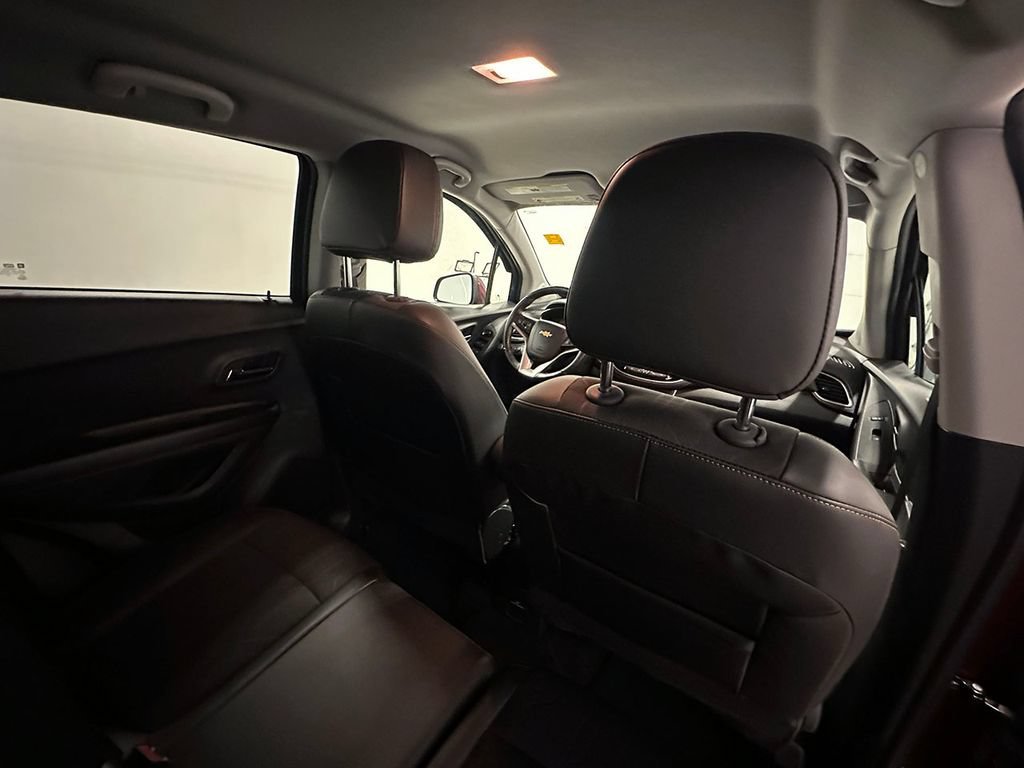 Used 2022 Crimson Metallic Chevrolet LT image 25