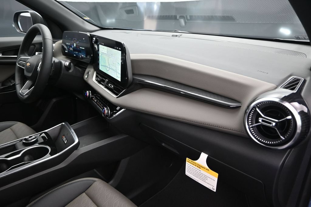 2027 Chevrolet Equinox LT - Photo 24
