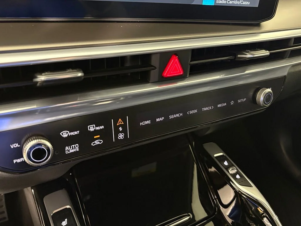 New 2026 Snow White Pearl Kia X-Line SX Prestige AWD image 28