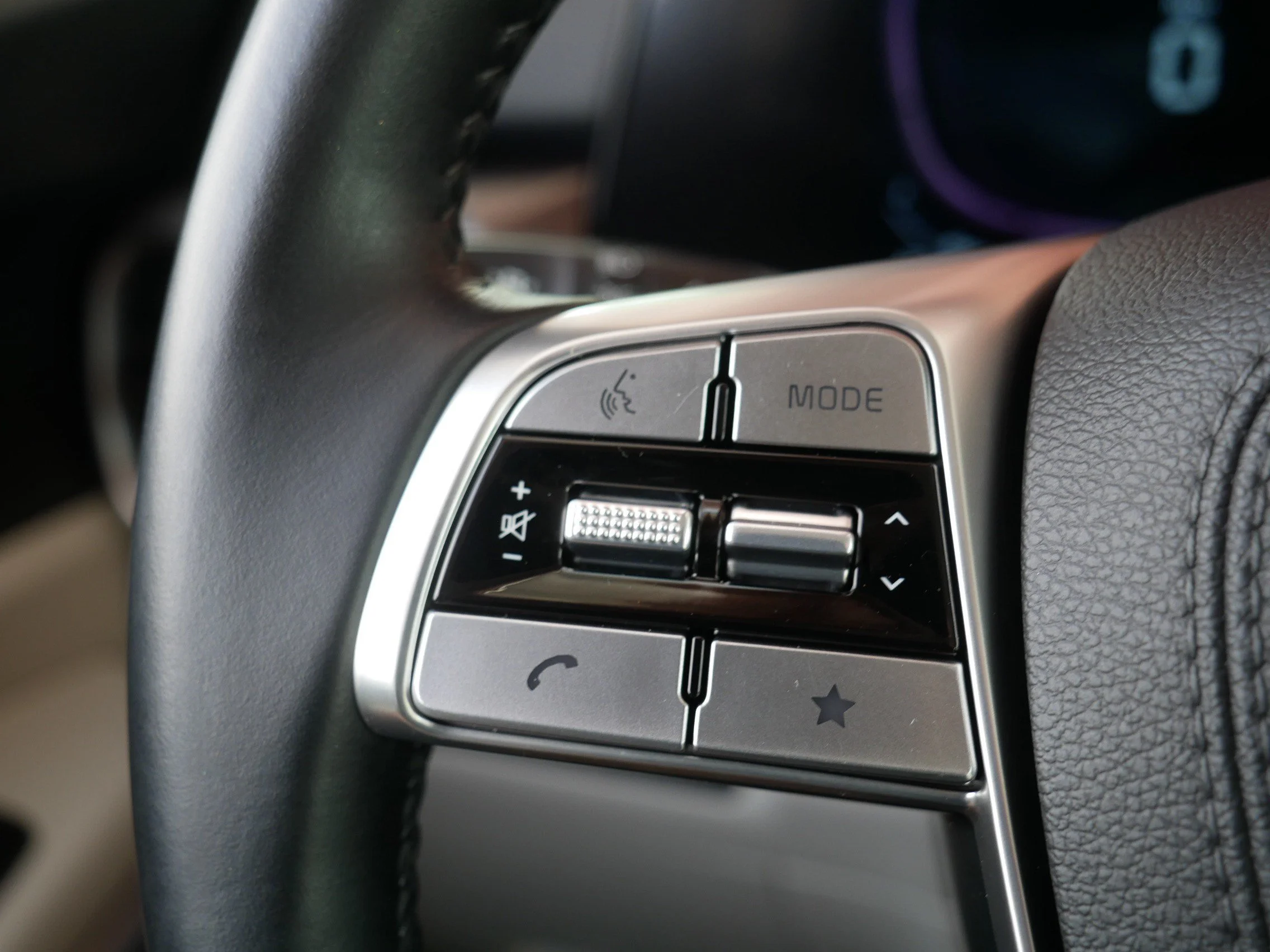 Used 2024 Ebony Black Kia S image 28