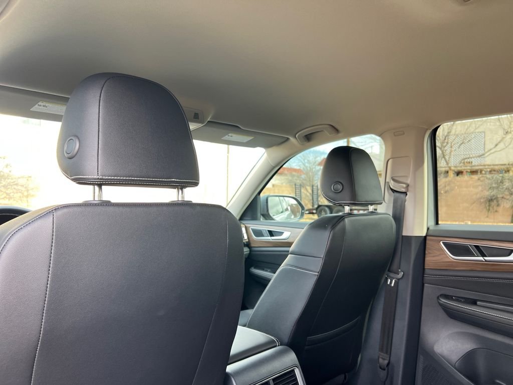 2025 Volkswagen Atlas SE - Photo 19