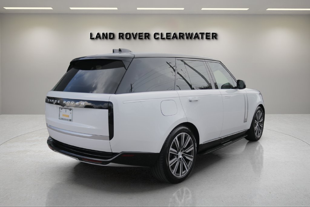 Used 2024 White Land Rover Autobiography image 5