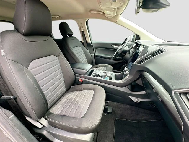 Used 2024 Gray Ford SE image 26