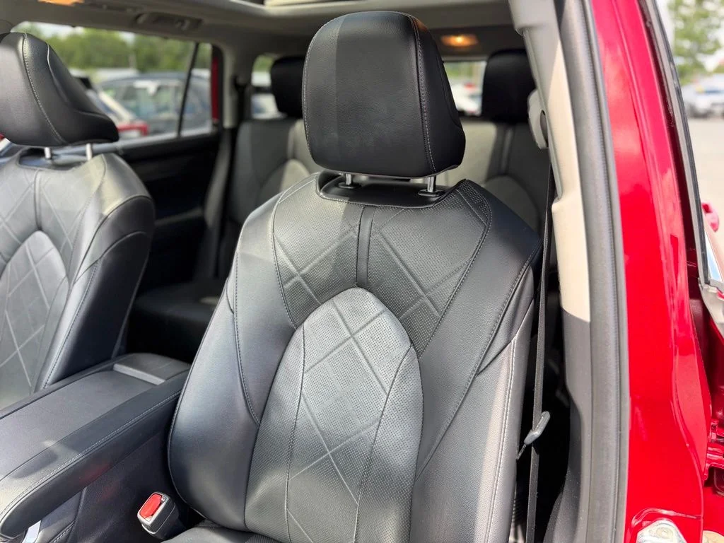 Used 2022 Red Toyota Platinum image 13