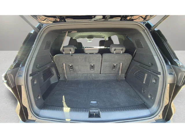 Used 2026 Mosaic Black Metallic Chevrolet LT image 31