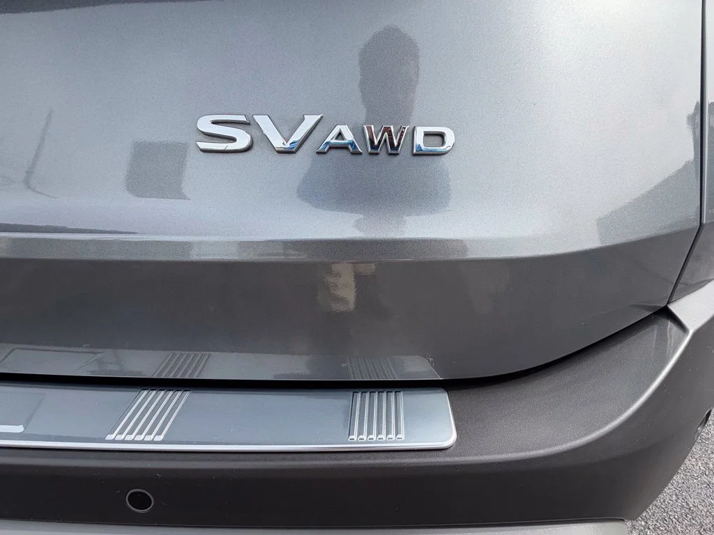 Used 2023 Gray Nissan SV image 11