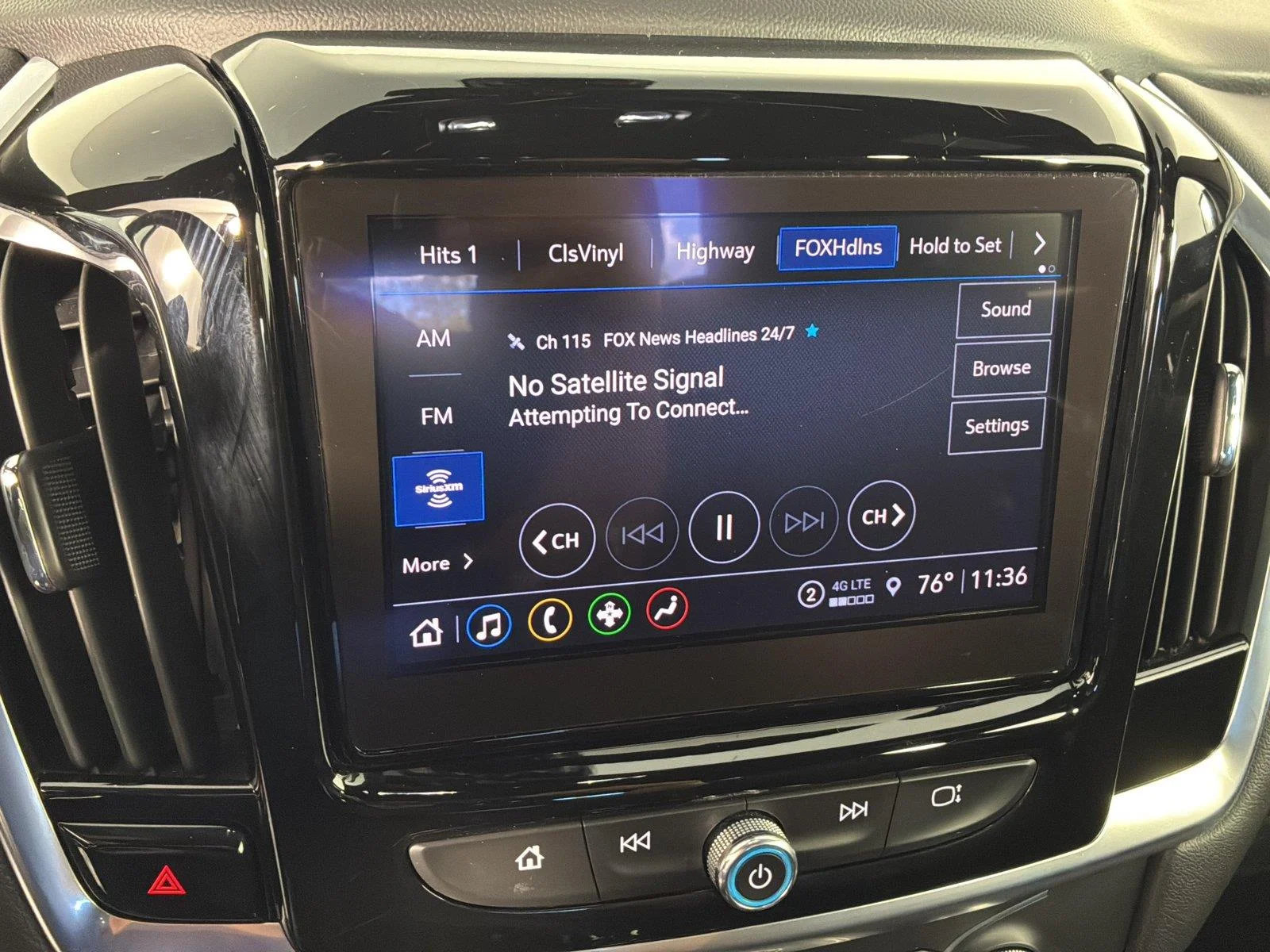 Used 2022 Northsky Blue Metallic Chevrolet LT Cloth image 28