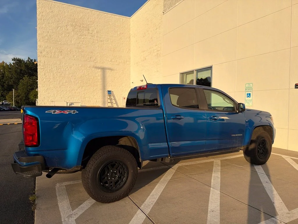 Used 2021 Blue Chevrolet LT image 6