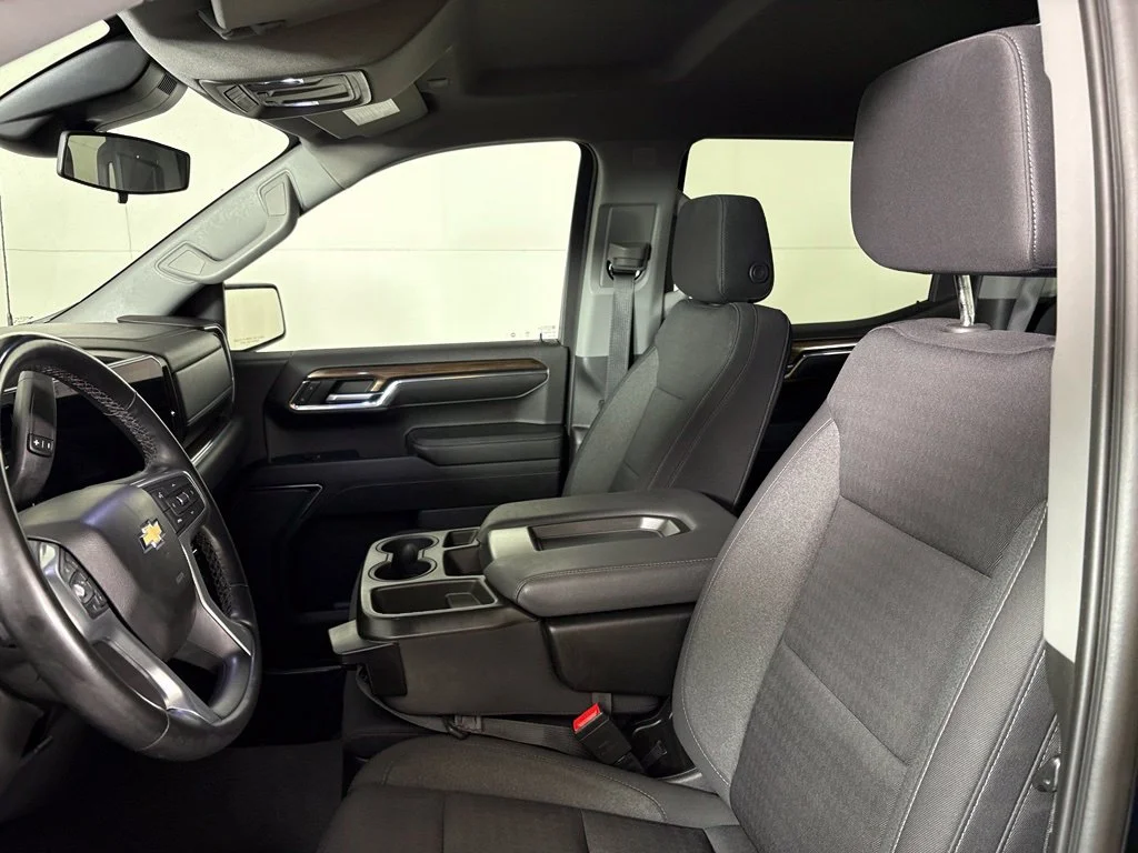 Used 2023 Black Chevrolet LT image 19