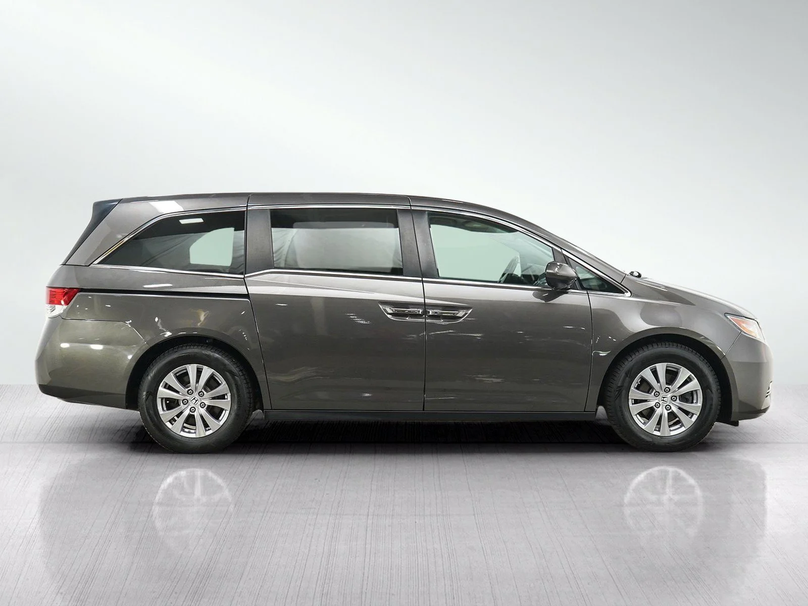 Used 2015 Gray Honda 5dr EX-L w/Navi image 6