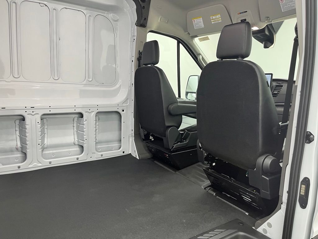 New 2026 White Ford Base image 33