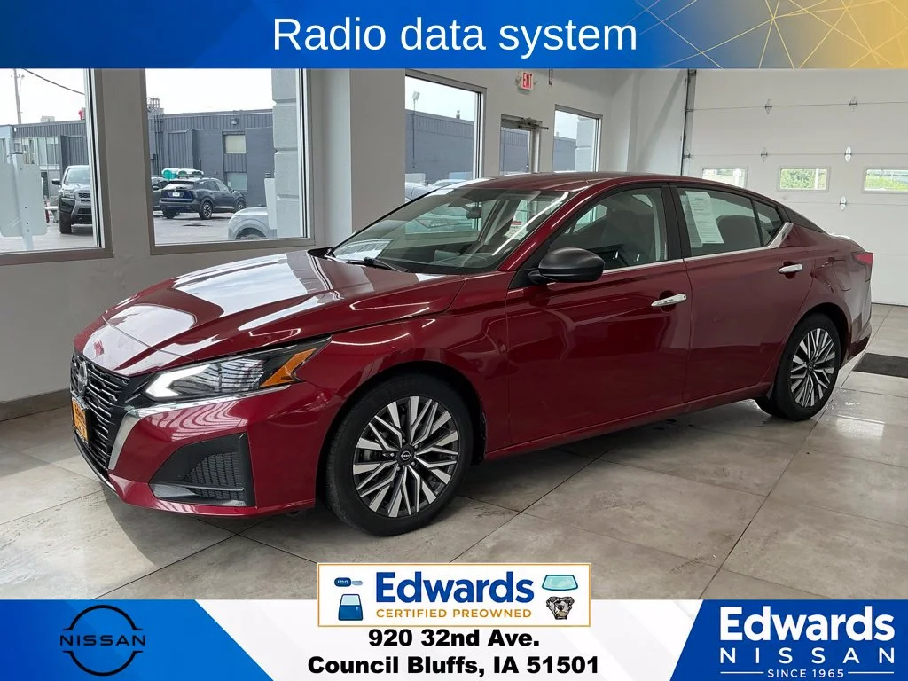 Certified Used 2024 Red Nissan 2.5 SV image 5