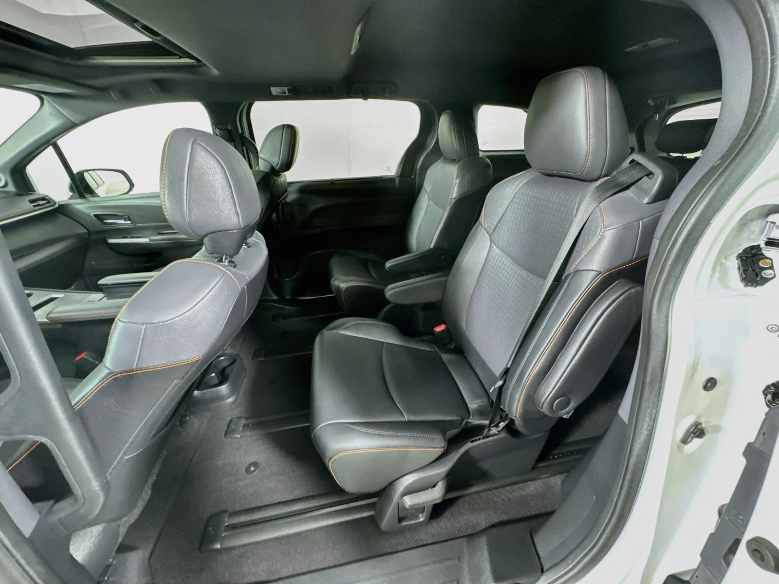 Used 2022 White Toyota XSE image 25
