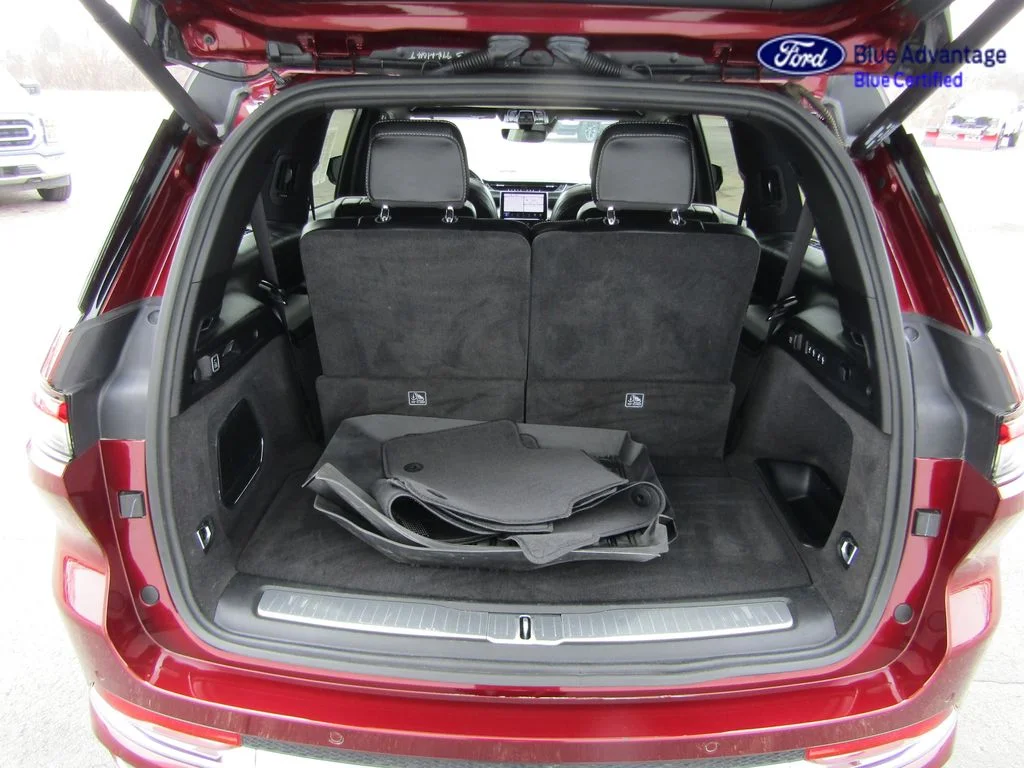 Certified Used 2022 Velvet Red Pearlcoat Jeep Overland image 20