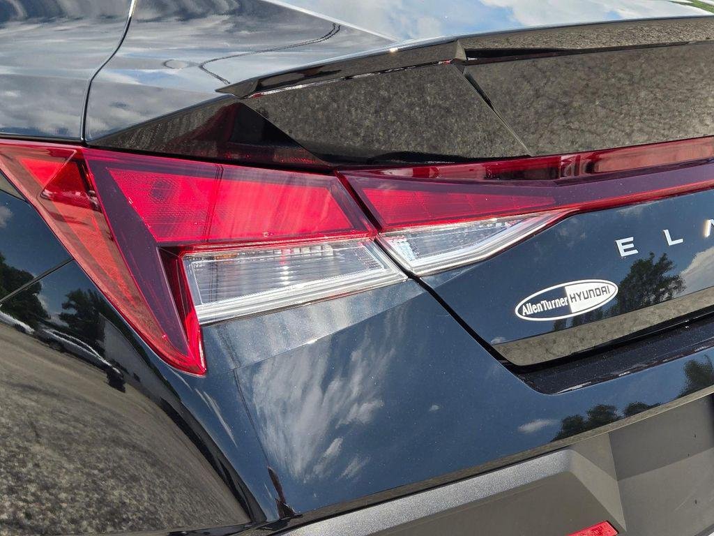 New 2026 Black Hyundai SEL Sport image 7
